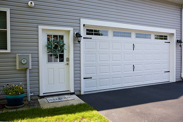 24/7 Emergency Garage Door Panel Replacement experts in La Grange, TX
